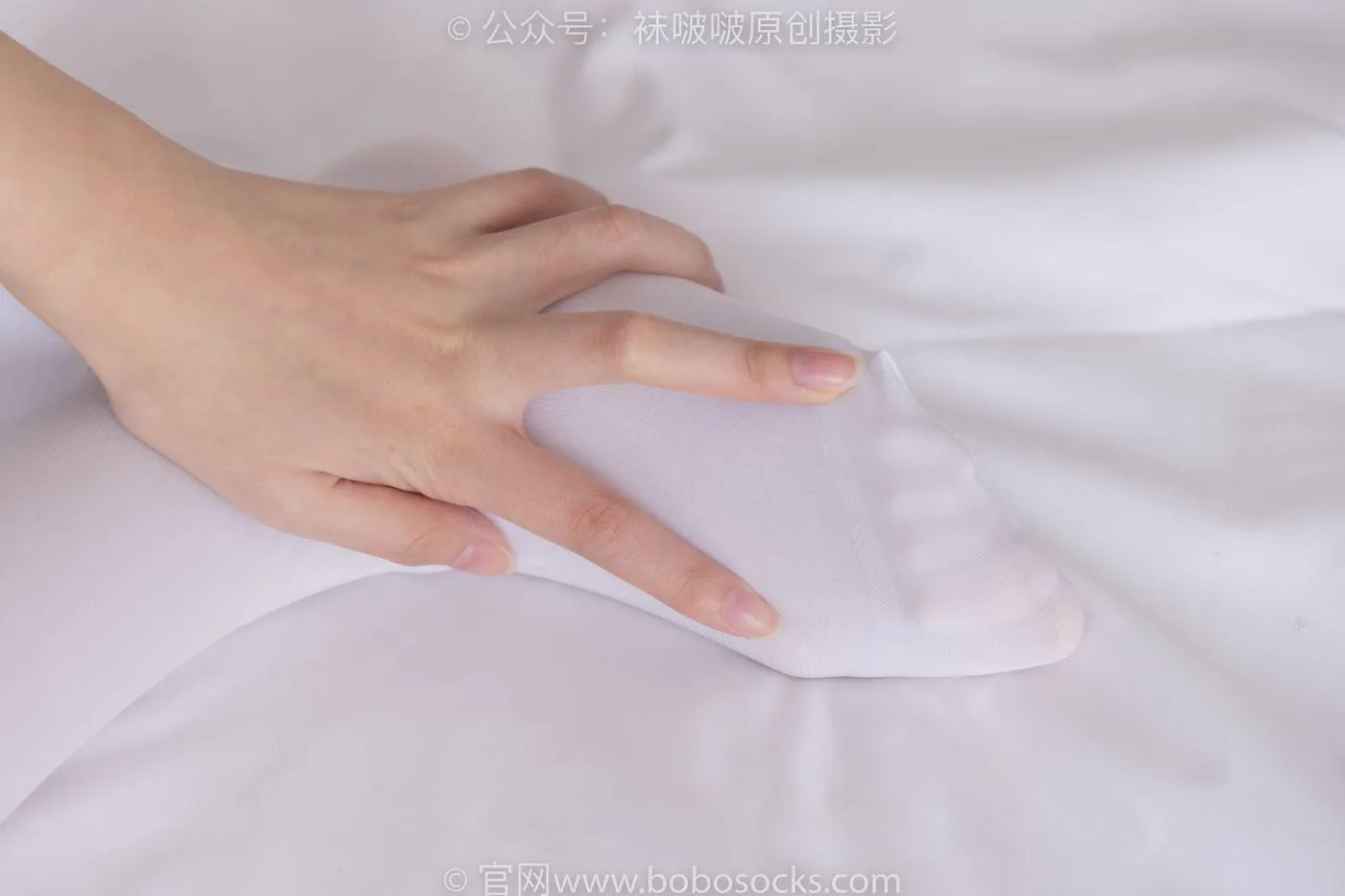 [BoBoSocks袜啵啵]NO.195 小甜豆-黑皮鞋、厚白丝、女仆装 [135P]插图1